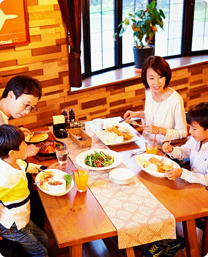 家族食事シーン